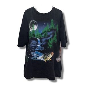 Vtg 90s Wraparound Wildlife Graphic Tshirt
